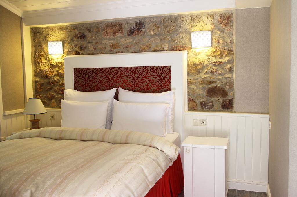 Lola 38 Hotel Фоча Екстер'єр фото