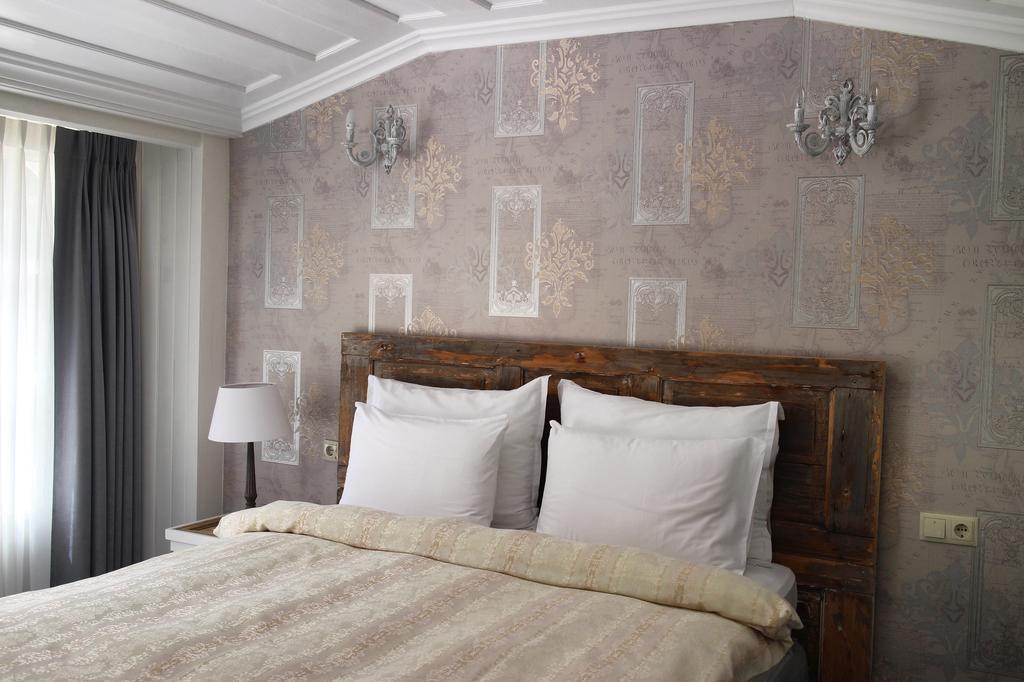 Lola 38 Hotel Фоча Екстер'єр фото