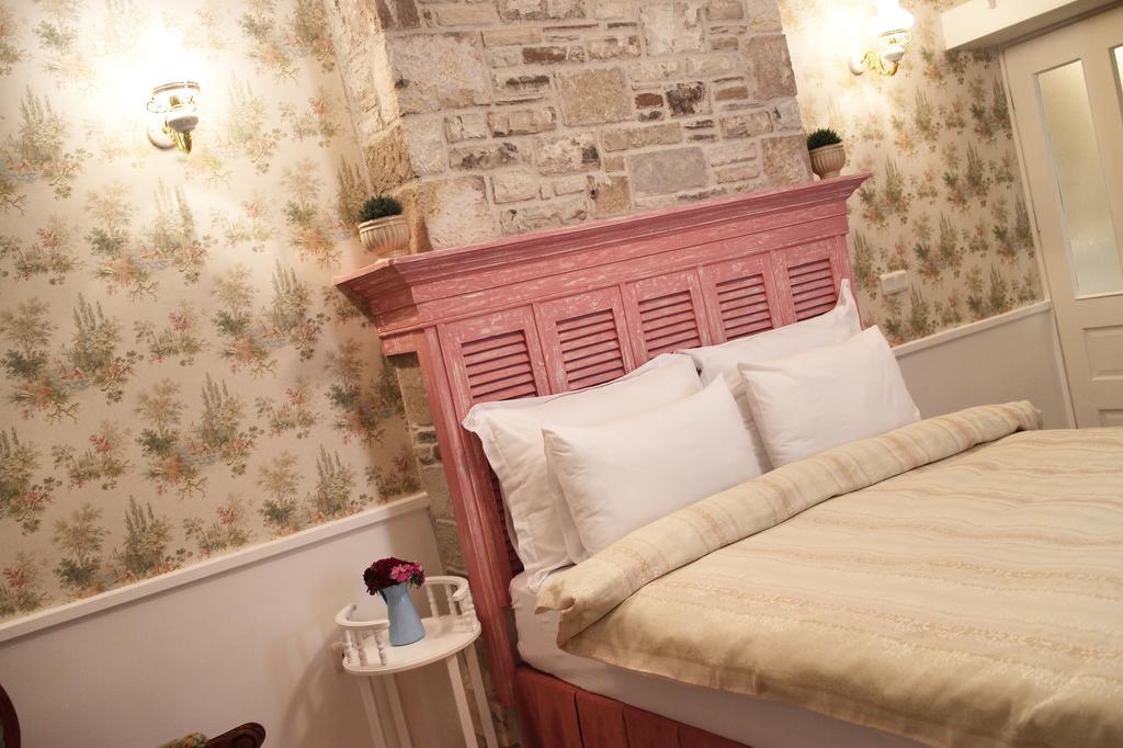 Lola 38 Hotel Фоча Екстер'єр фото