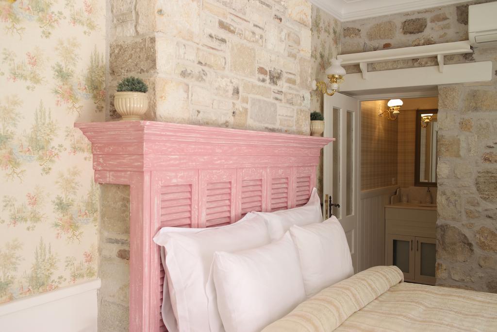 Lola 38 Hotel Фоча Екстер'єр фото